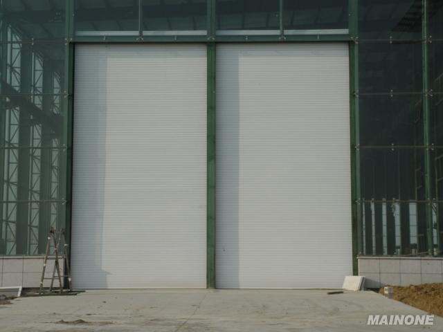 已完工工厂抗风卷帘门